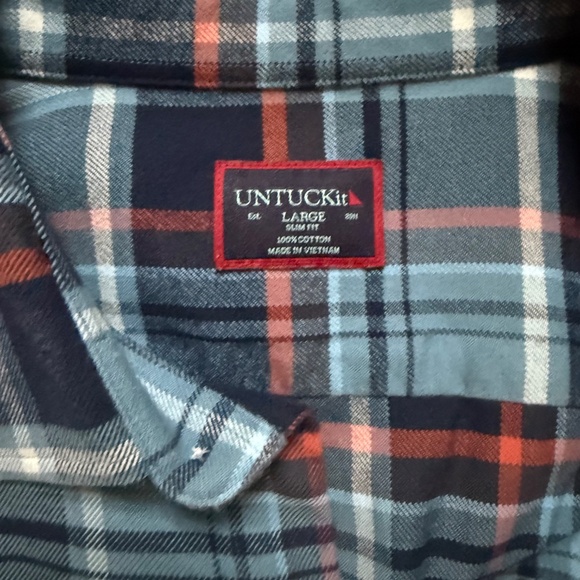 UNTUCKit Flannel button up, large slim fit - Picture 2 of 2